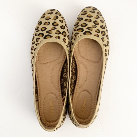 Old Navy | Almond Toe Knit Leopard Flats - Picture 6 of 8